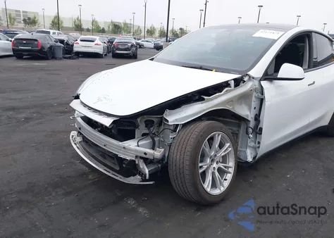 2023 Tesla Model Y Awd/Long Range Dual Motor All-Wheel Drive из США, поврежденный, VIN 7SAYGDEE5PA063097